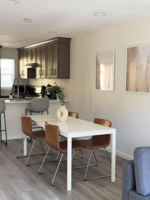 Modern Retreat 1 Mi. From Disney Άναχαϊμ Εξωτερικό φωτογραφία