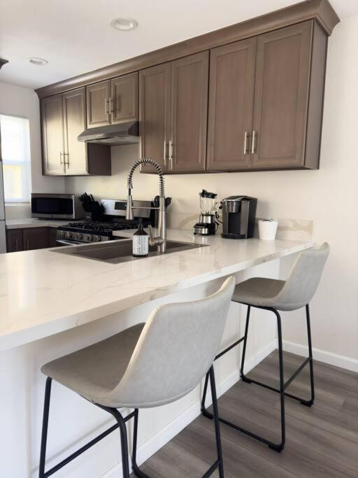 Modern Retreat 1 Mi. From Disney Άναχαϊμ Εξωτερικό φωτογραφία
